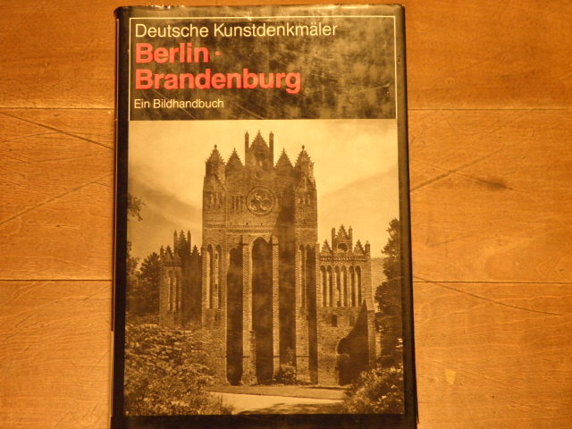 BERLIN.- FAIT, Joachim + HOOTZ, Reinhardt: - Berlin Brandenburg. Ein Bildhandbuch.
