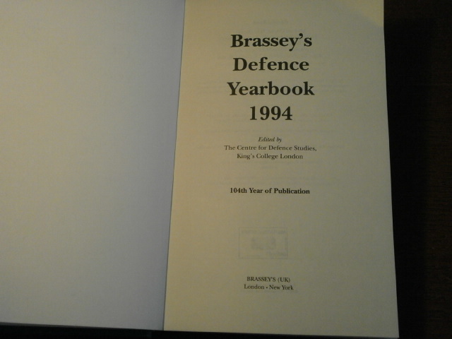  - BRASSEY'S DEFENCE YEARBOOK 1994.-  Edited by Michael Clarke, Lawrence Freedman, Brian Holden u.a.